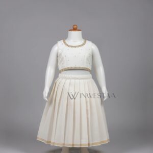 iks00208 – traditional skirt & top