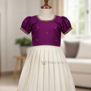 iwc00115 – traditional skirt & top